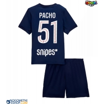 Otroški Nogometni dresi Paris Saint-Germain Willian Pacho #51 Domači 2025-26 Kratek Rokav (+ Kratke hlače)